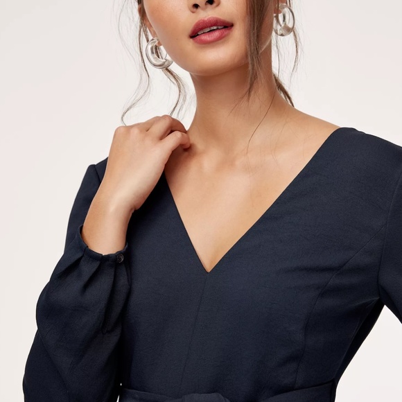 Aritzia Wilfred Écoulement Long-Sleeve Jumpsuit Tie Waist Blue / Navy - Picture 3 of 13